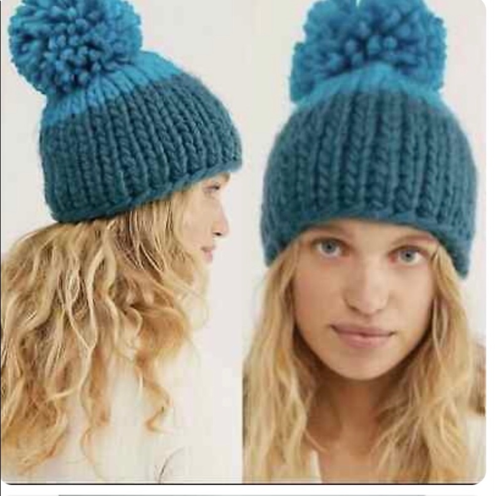 NWT Free People two tone knit crocheted beanie